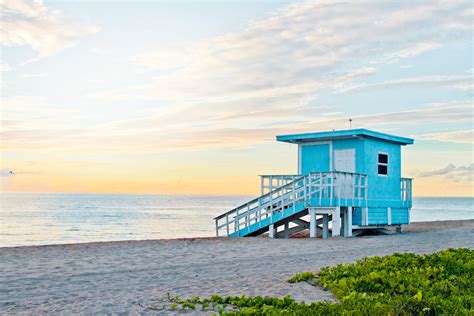 Quiet Beach Towns East Coast: 7 Relaxing Towns With Beaches .